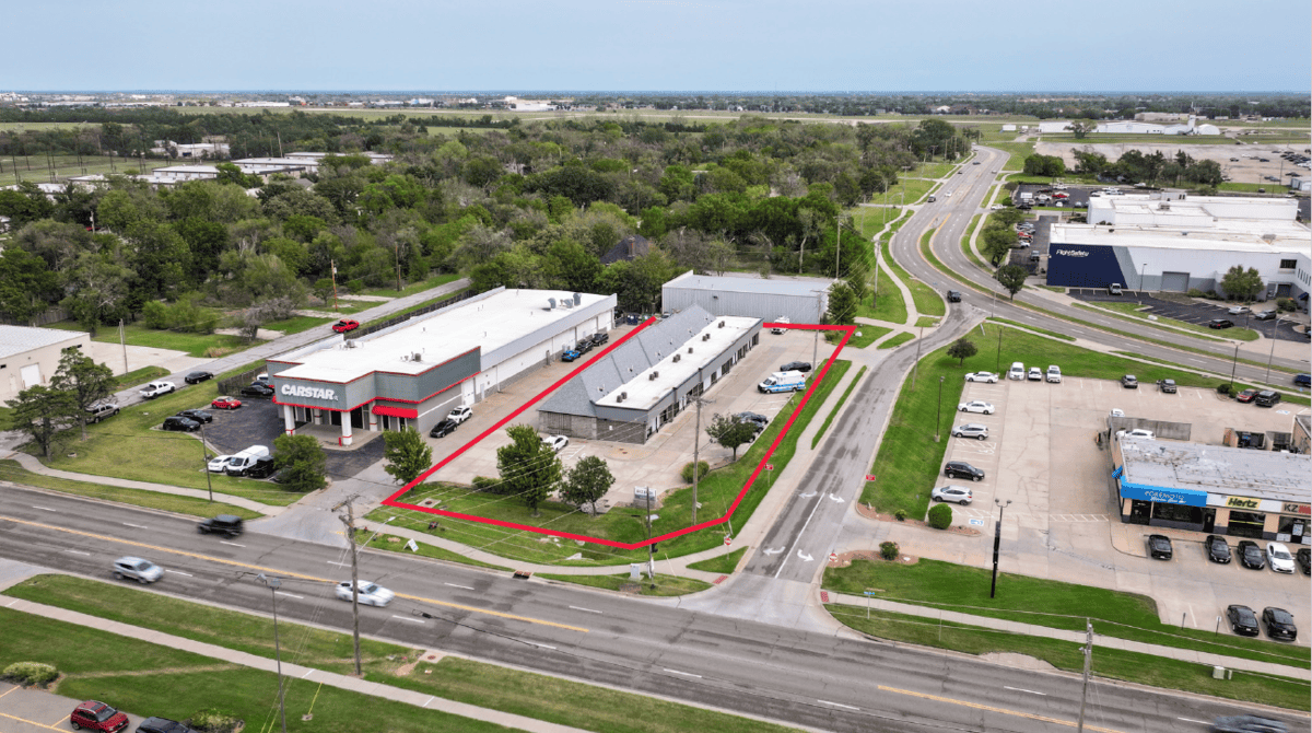 602 N. Webb Wichita KS 67206