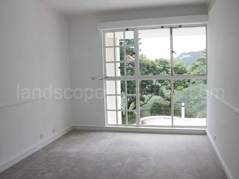 24 Middle Gap Road Mount Cameron HK