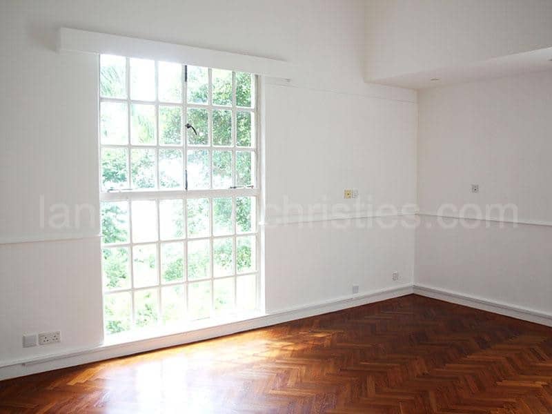 24 Middle Gap Road Mount Cameron HK