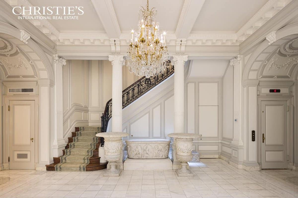 123 E 35th Street New York NY 10016