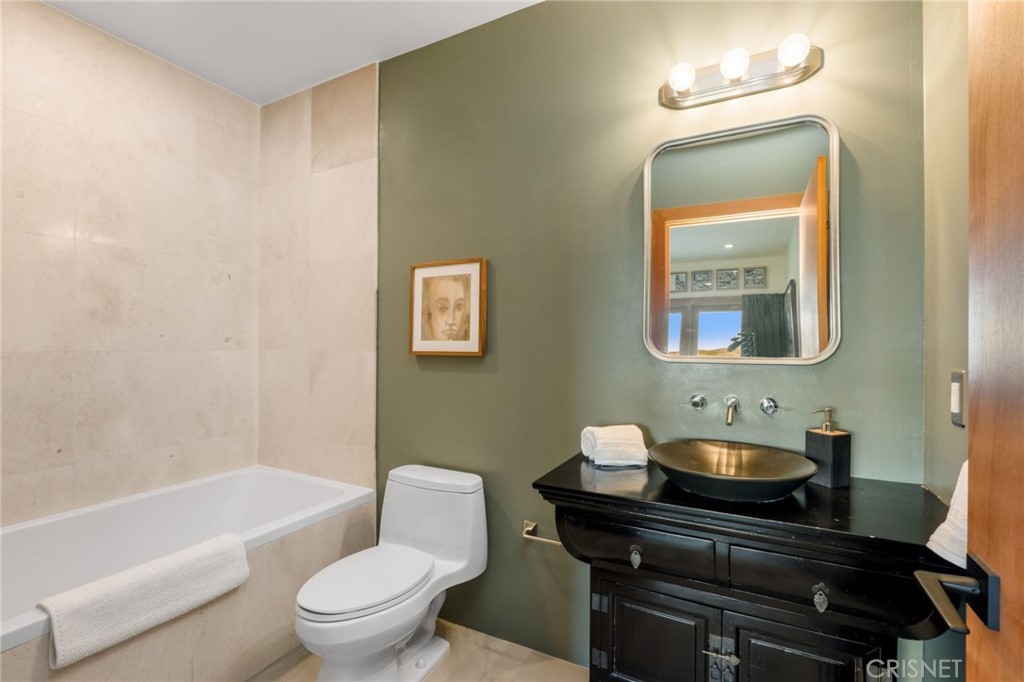 21925 Altaridge Drive Topanga CA 90290