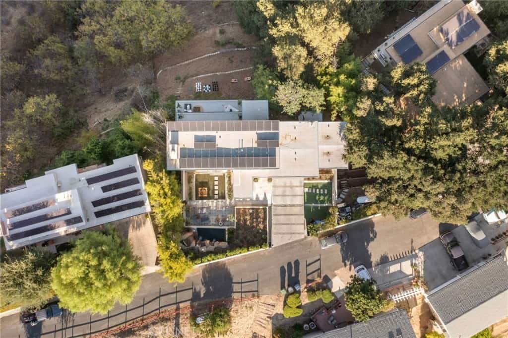 21925 Altaridge Drive Topanga CA 90290