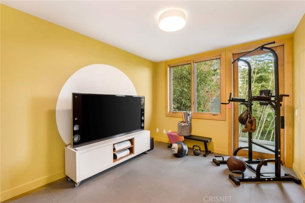 21925 Altaridge Drive Topanga CA 90290