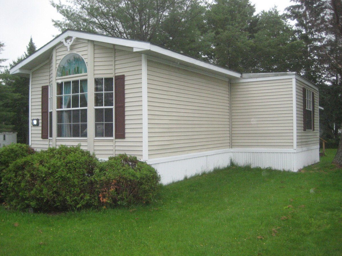 90 Pine Circle BANGOR ME 04401