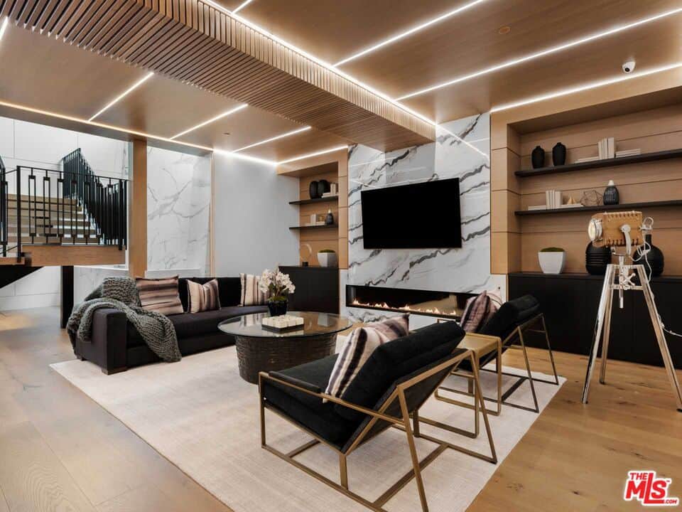 4565 Encino Avenue ENCINO CA 91316