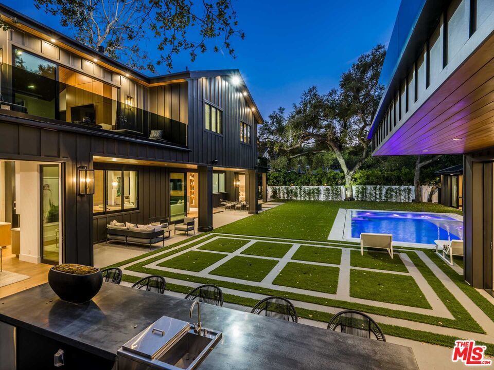 4565 Encino Avenue ENCINO CA 91316