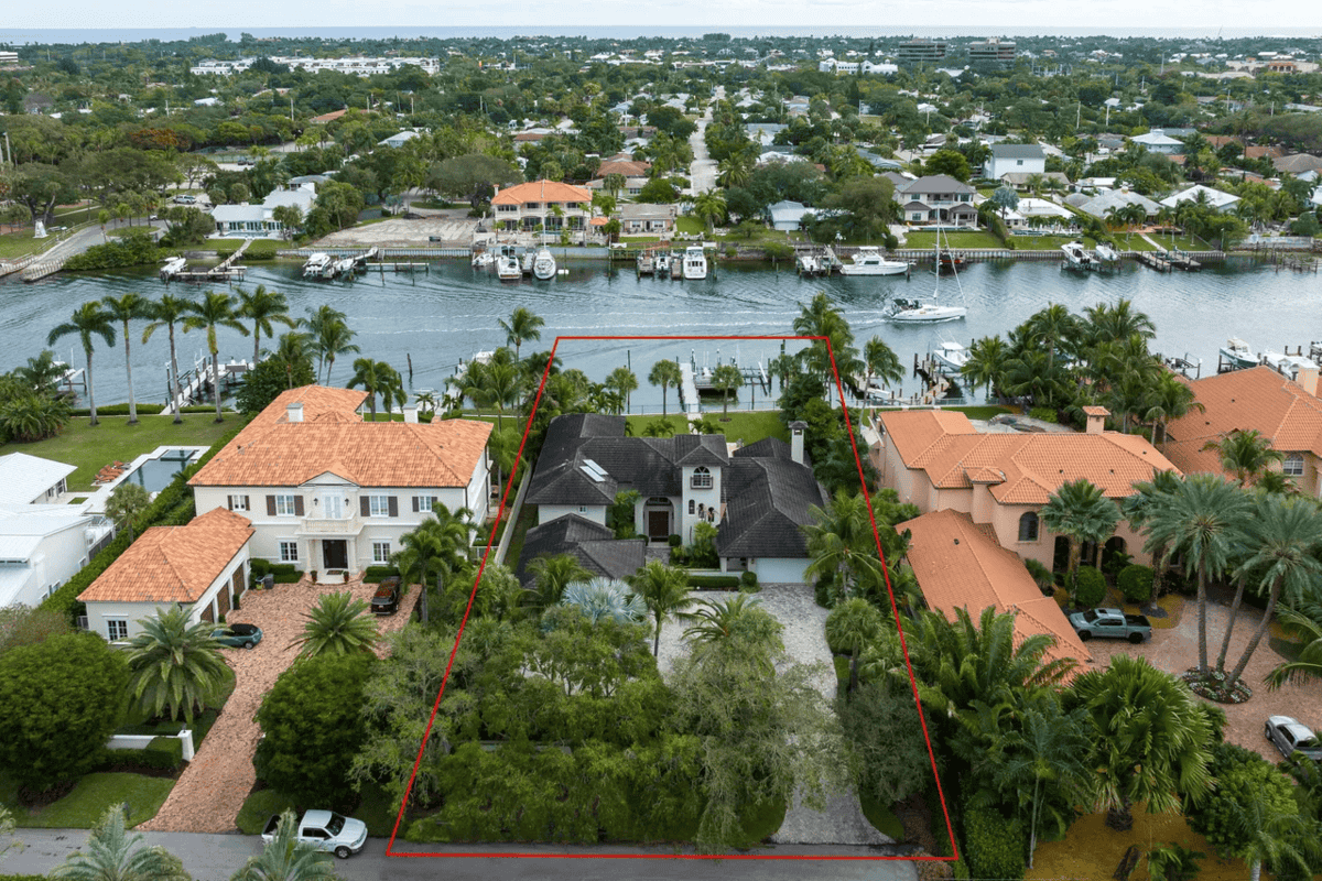 11932 S Edgewater Drive Palm Beach Gardens FL 33410