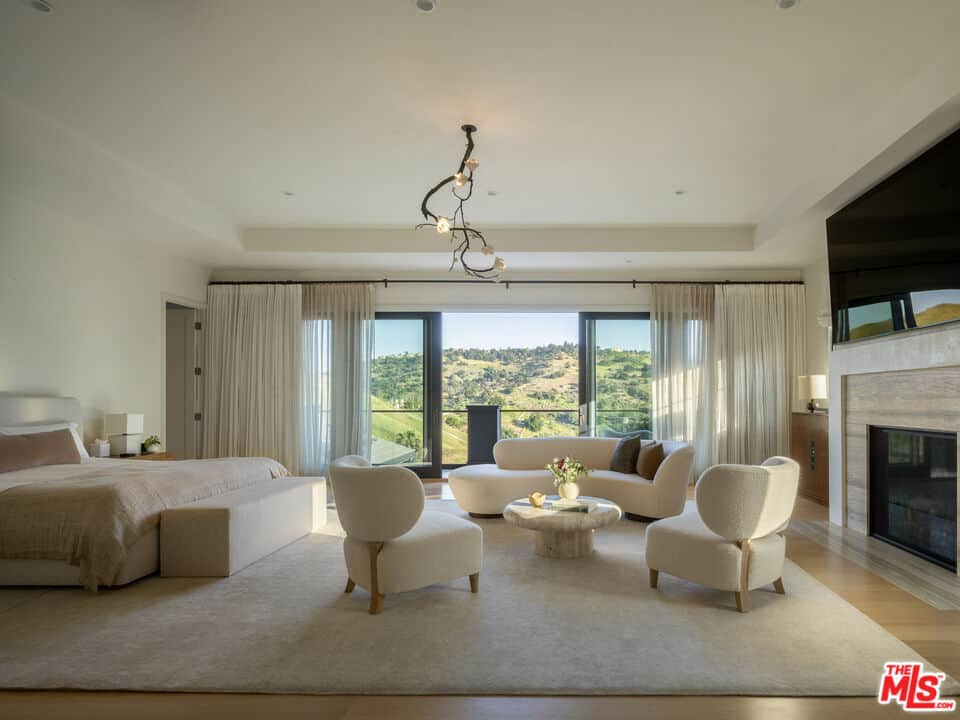 25211 Jim Bridger Road Hidden Hills CA 91302