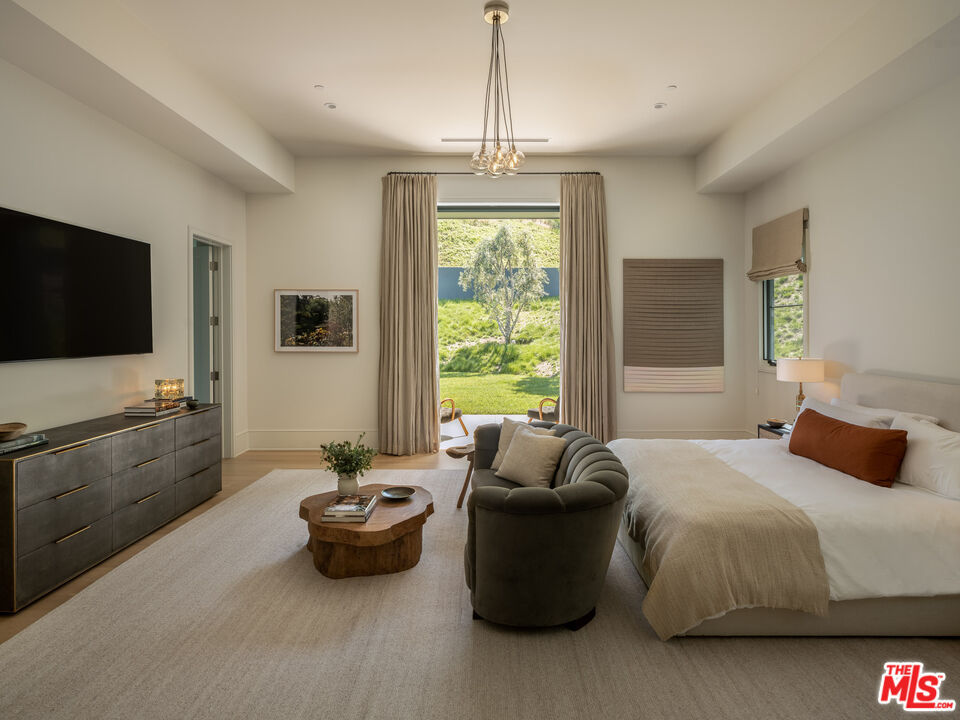 25211 Jim Bridger Road Hidden Hills CA 91302