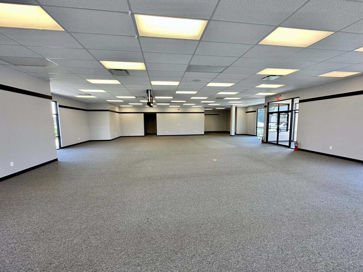 11747 E Kellogg Wichita KS 67207