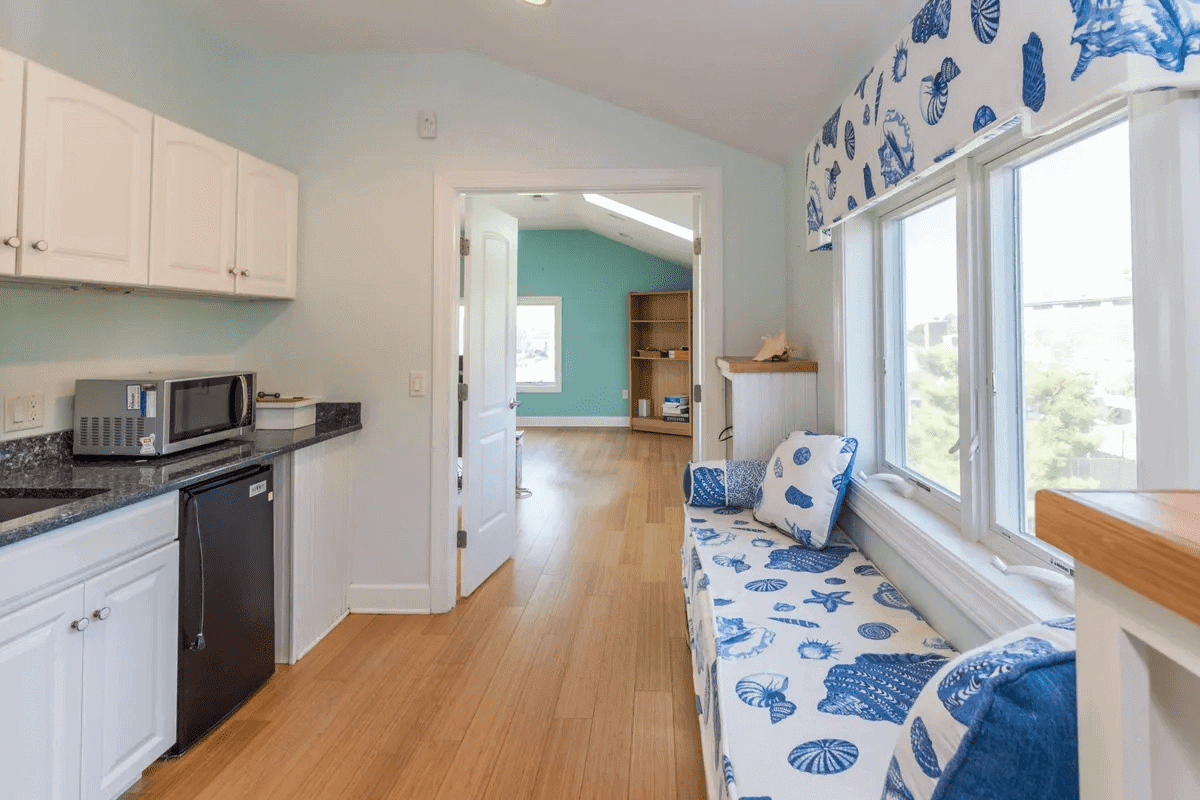 12 N Washington Avenue Lewes DE 19958