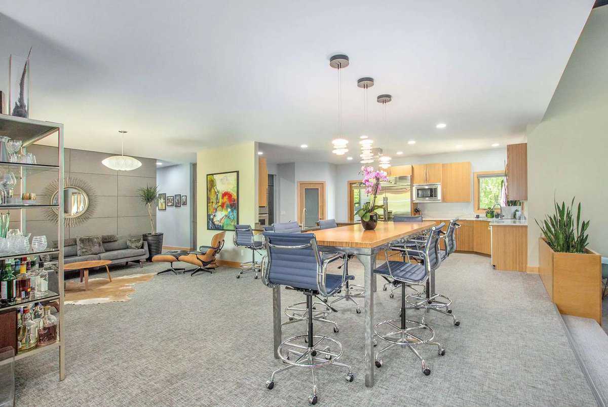 1045 Skyevale Drive NE Ada MI