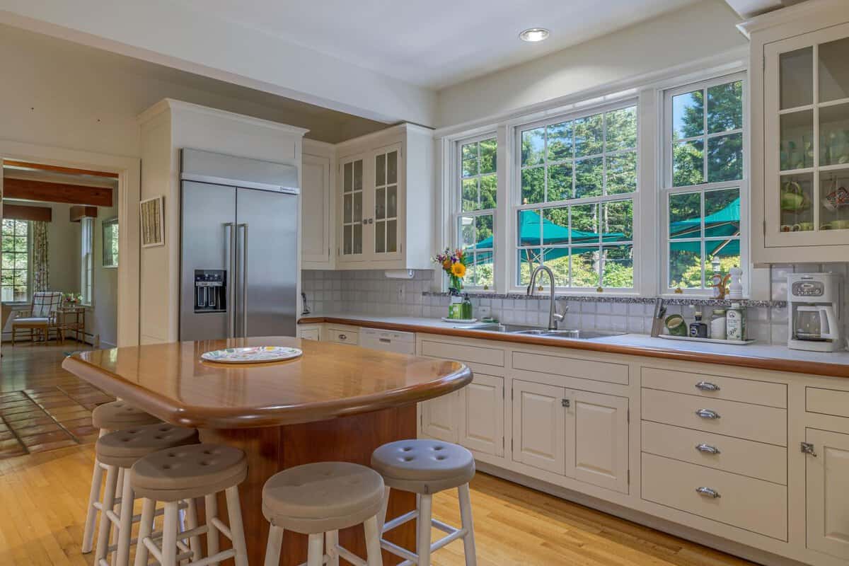 77 Manchester Road Mt Desert ME 04662