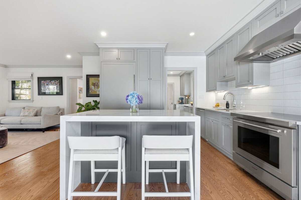 8 Stetson Street, Brookline, MA 02446