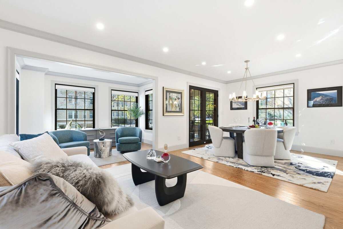8 Stetson Street, Brookline, MA 02446