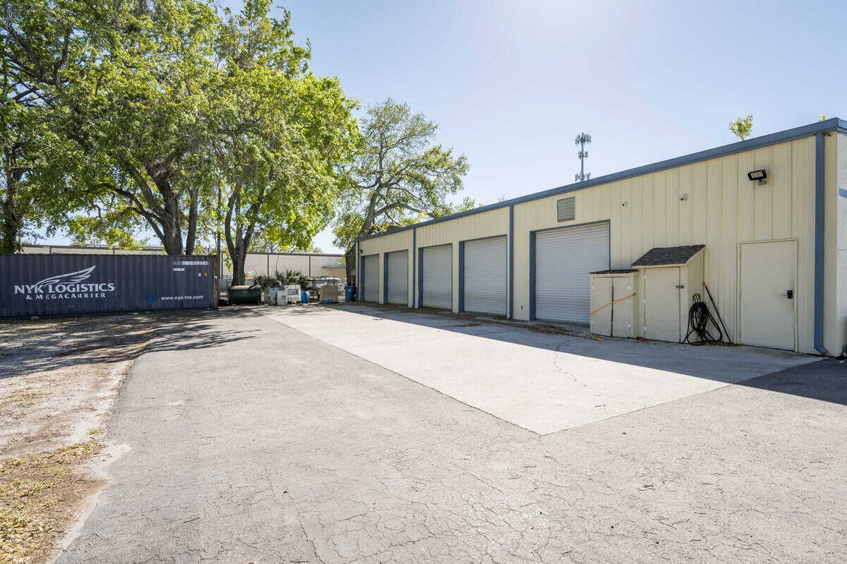 6555 Orange Avenue Orlando FL 32809