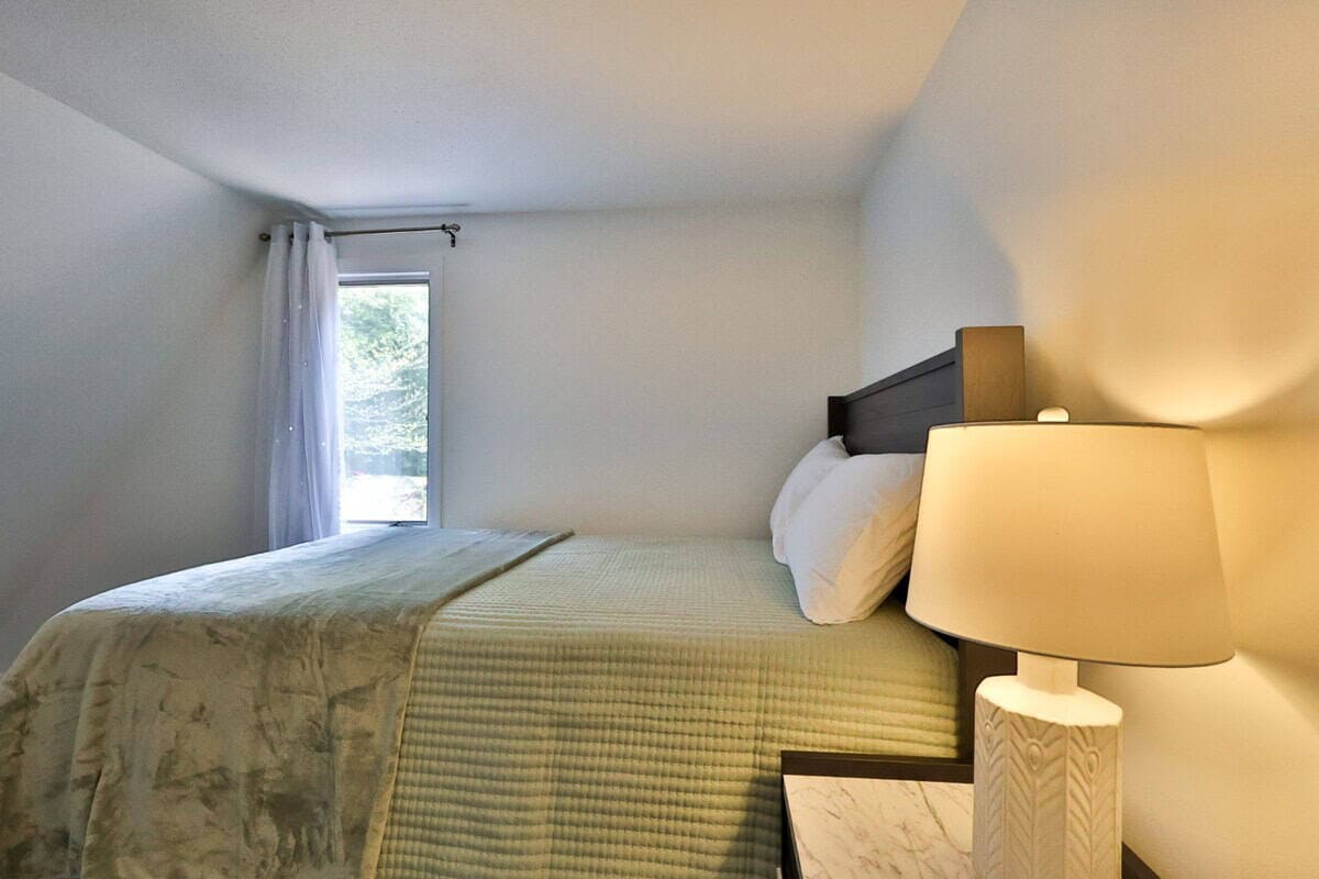 Lakeside Condo | Eastman Beach Grantham NH