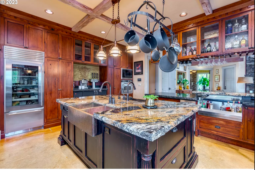 545 Mcadams Road E Longview WA 98632