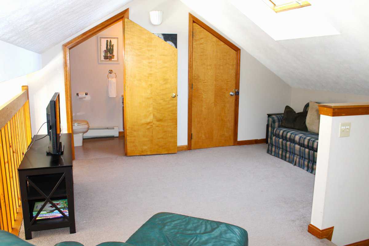 Woodstock NH 03293