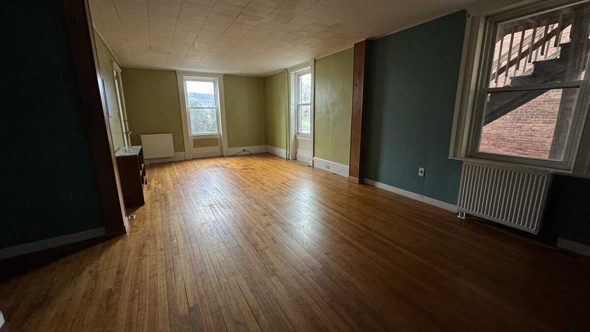 Easthampton MA 01027