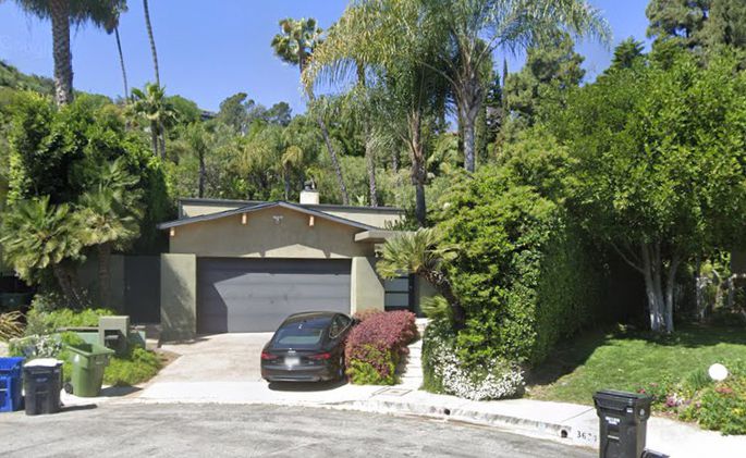 3633 Bellfield Way Studio City CA 91604