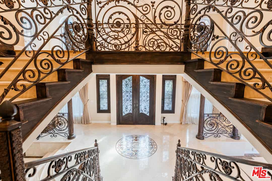 11131 Mountcastle Drive Studio City CA 91604
