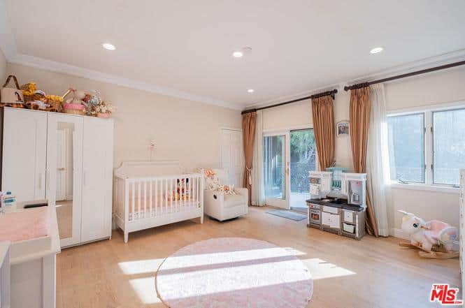 11131 Mountcastle Drive Studio City CA 91604