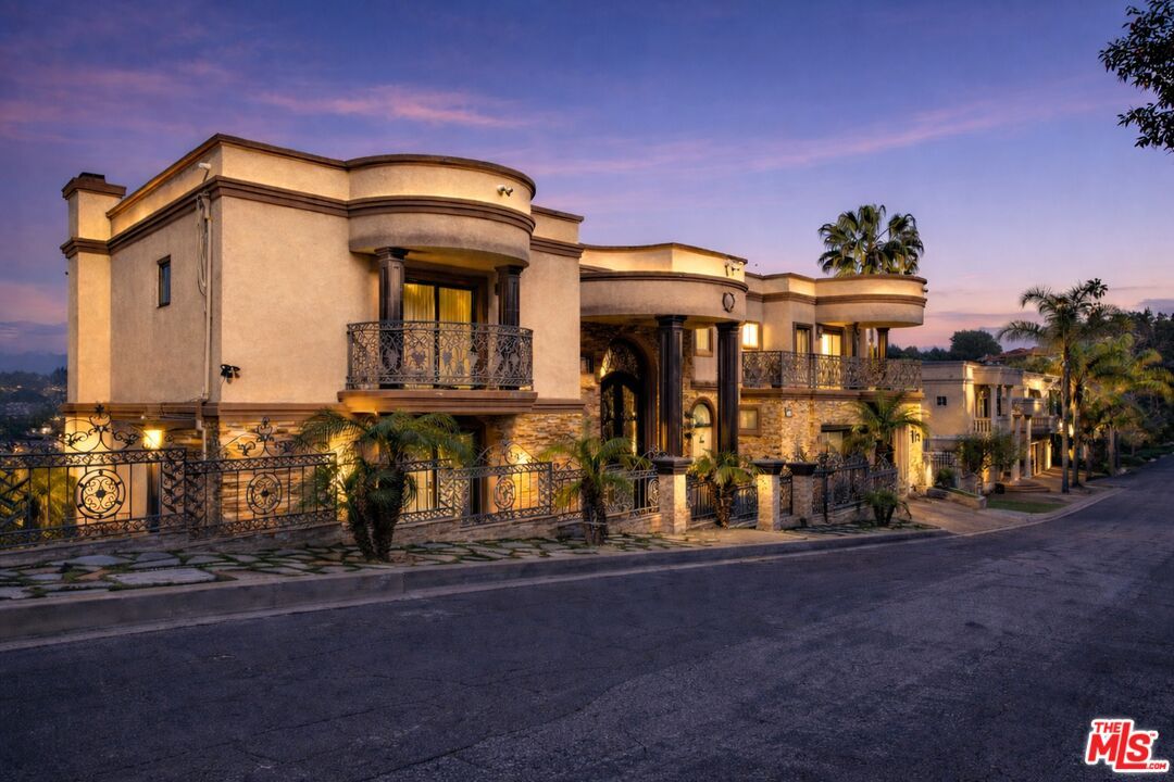 11131 Mountcastle Drive Studio City CA 91604