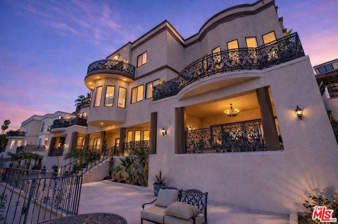11131 Mountcastle Drive Studio City CA 91604