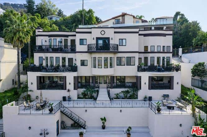 11131 Mountcastle Drive Studio City CA 91604