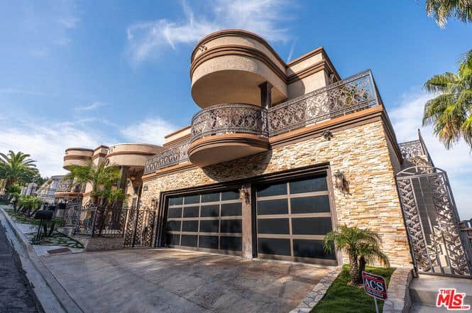 11131 Mountcastle Drive Studio City CA 91604
