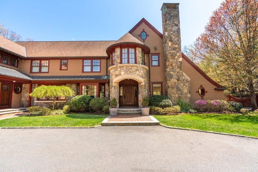 16 Driftwood Lane Weston MA 02493