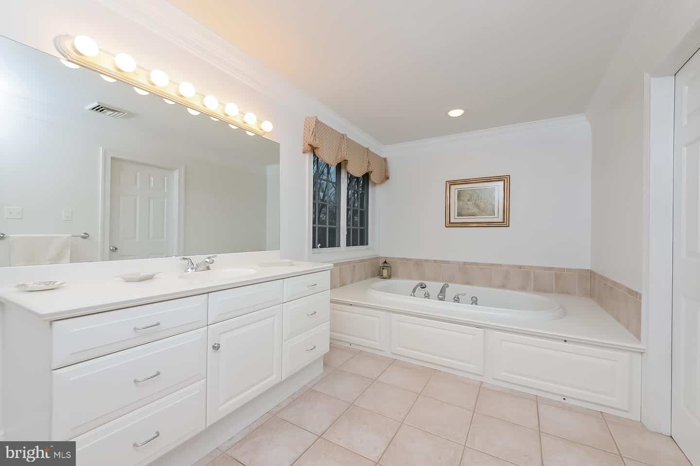 6 Douglass Lane Chester Springs PA 19425