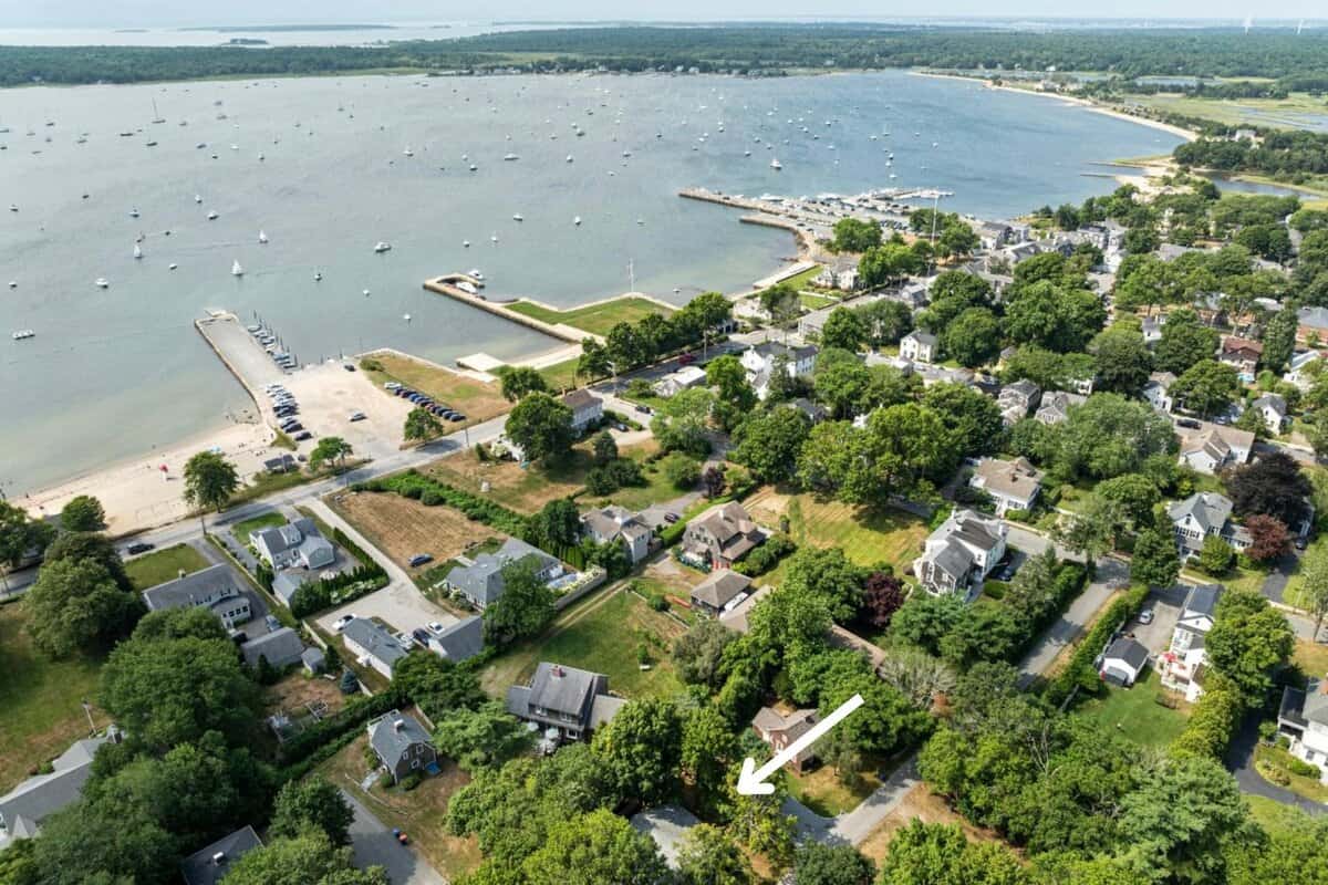 8 Captain's Lane Mattapoisett MA 02739