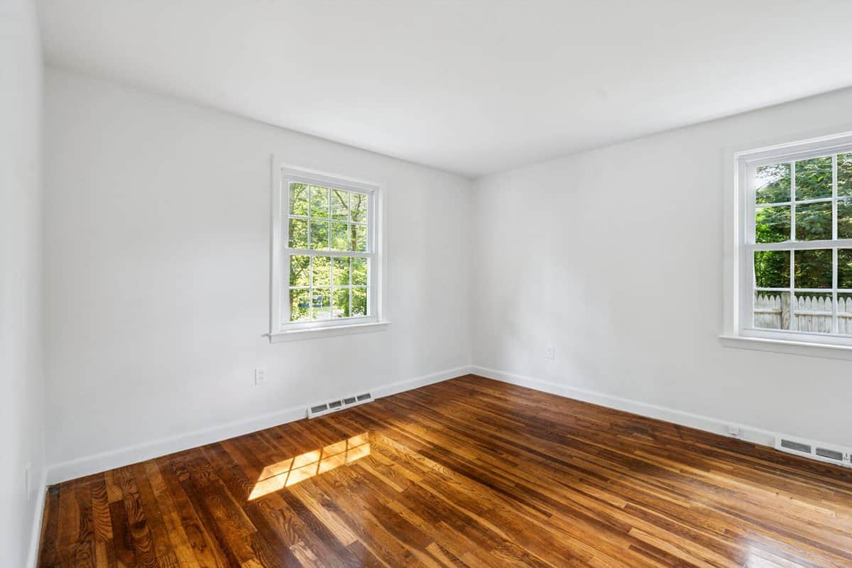 8 Captain's Lane Mattapoisett MA 02739