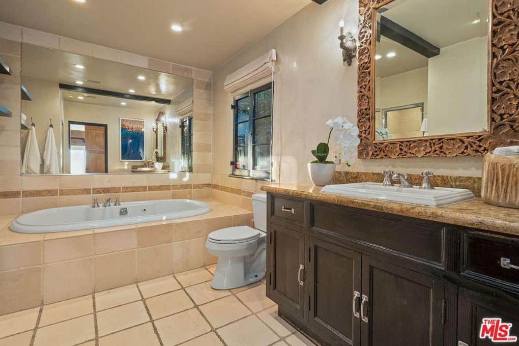 8247 Roxbury Road Los Angeles CA 90069