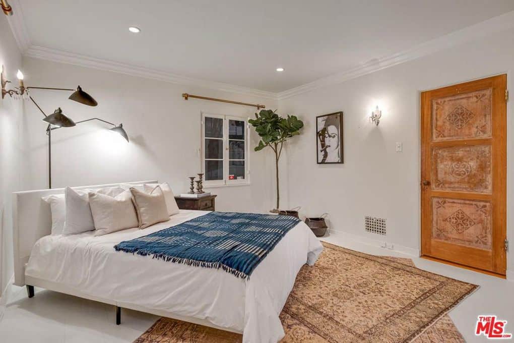 8247 Roxbury Road Los Angeles CA 90069