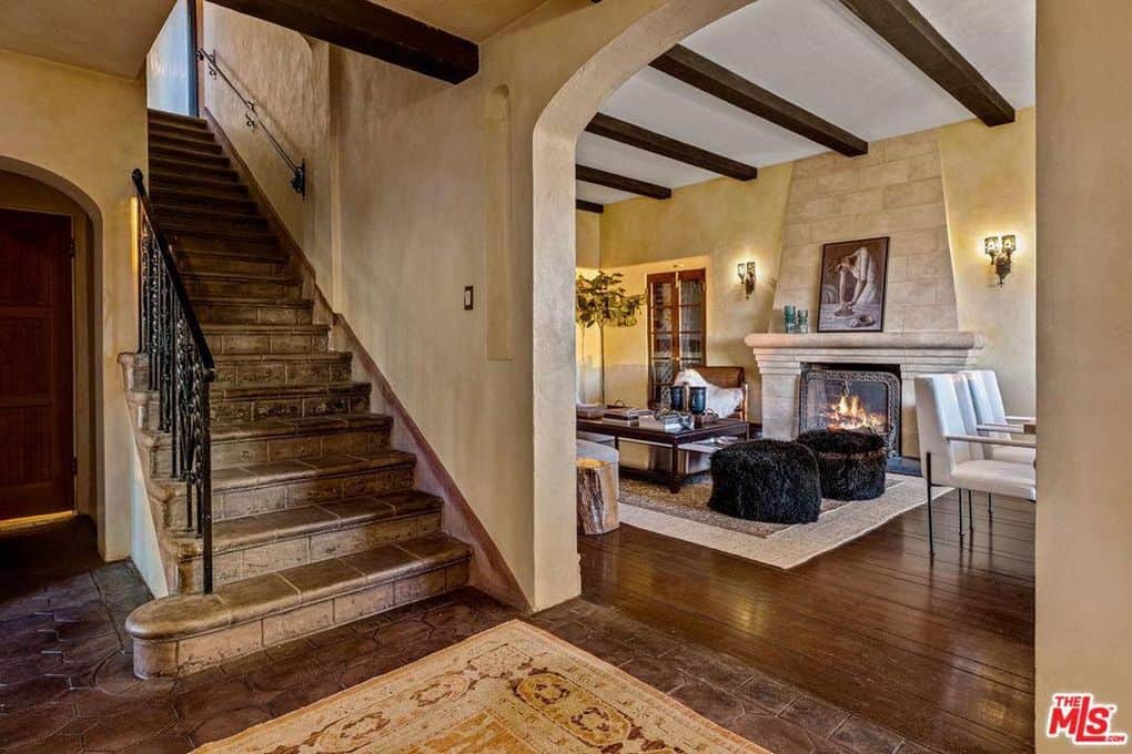 8247 Roxbury Road Los Angeles CA 90069