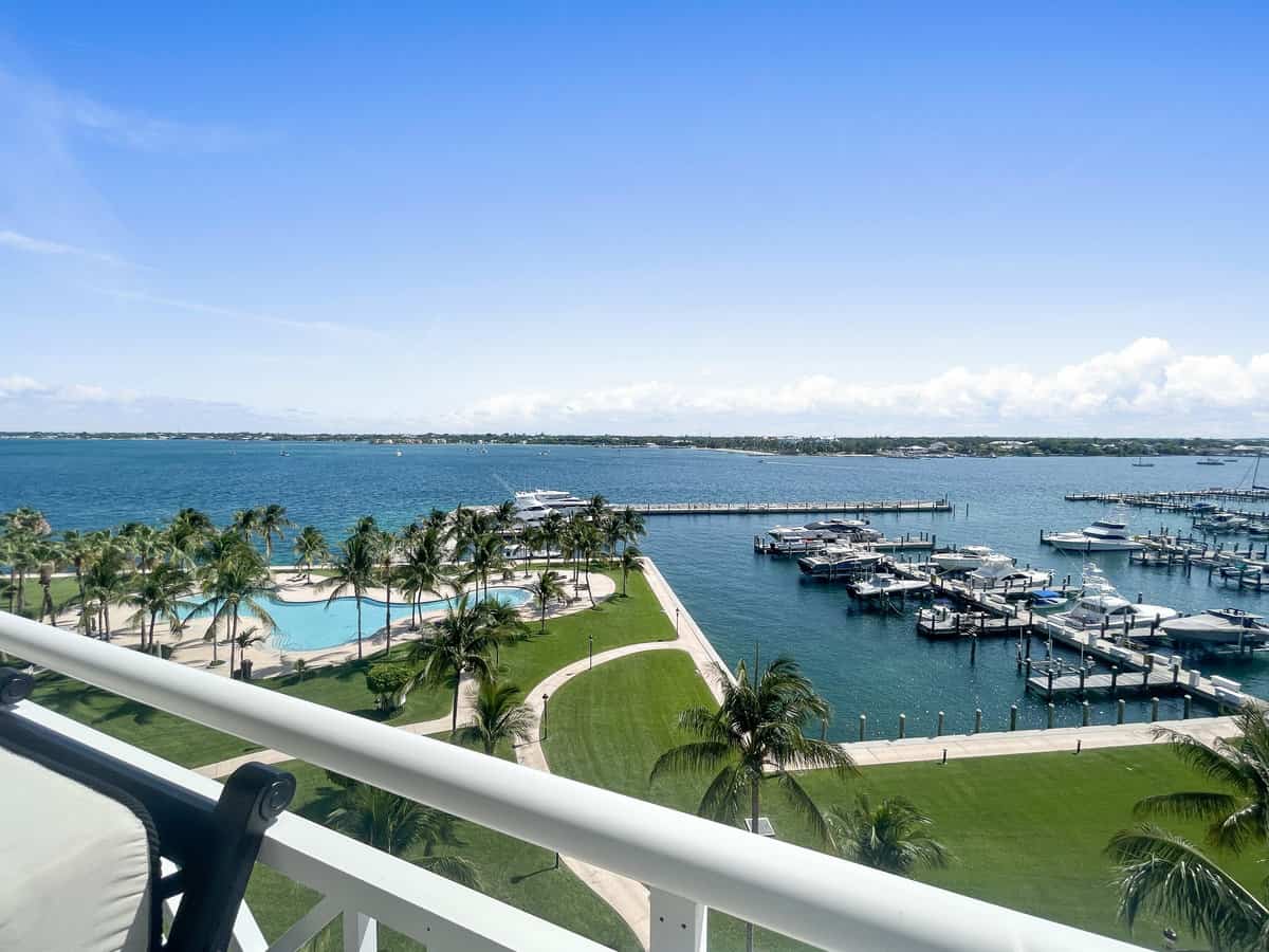 New Providence Paradise Island BS,