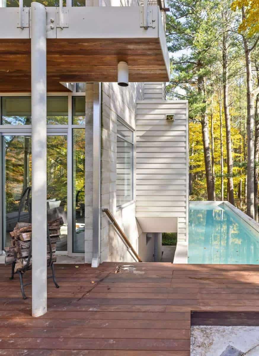 3470 Riverside Drive Saugatuck MI