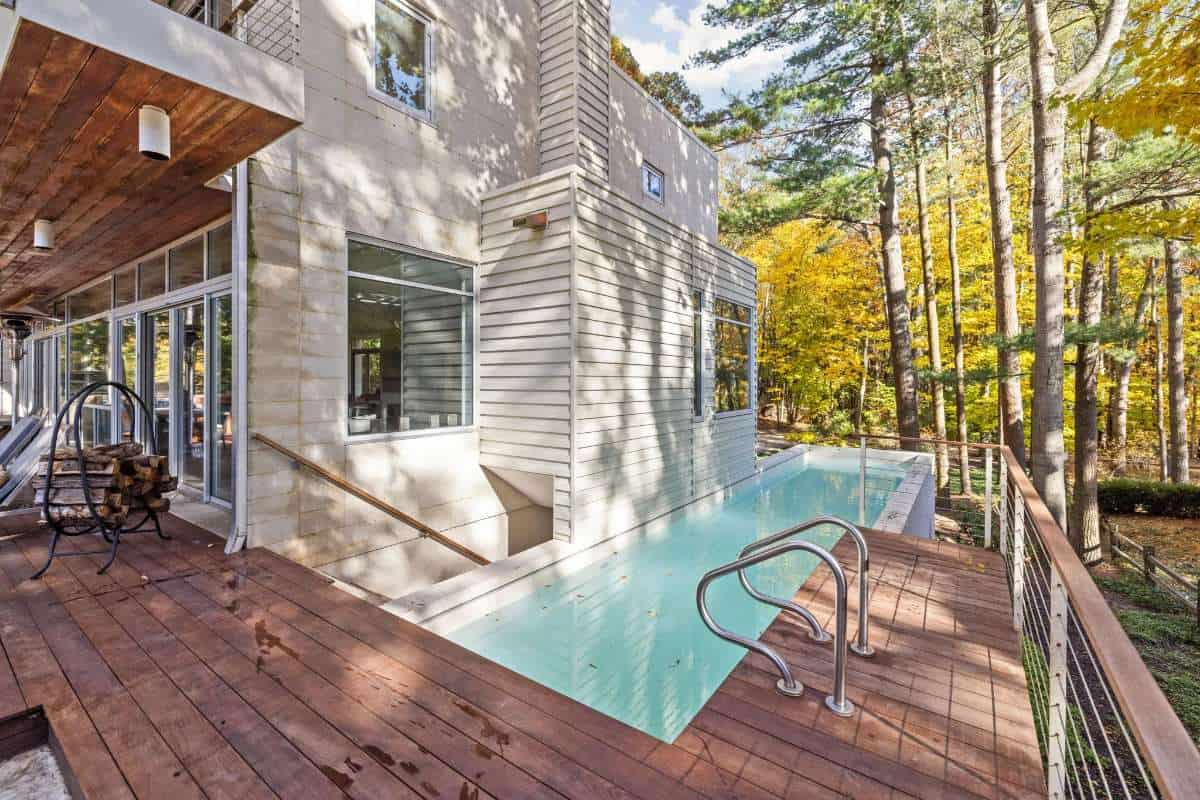 3470 Riverside Drive Saugatuck MI