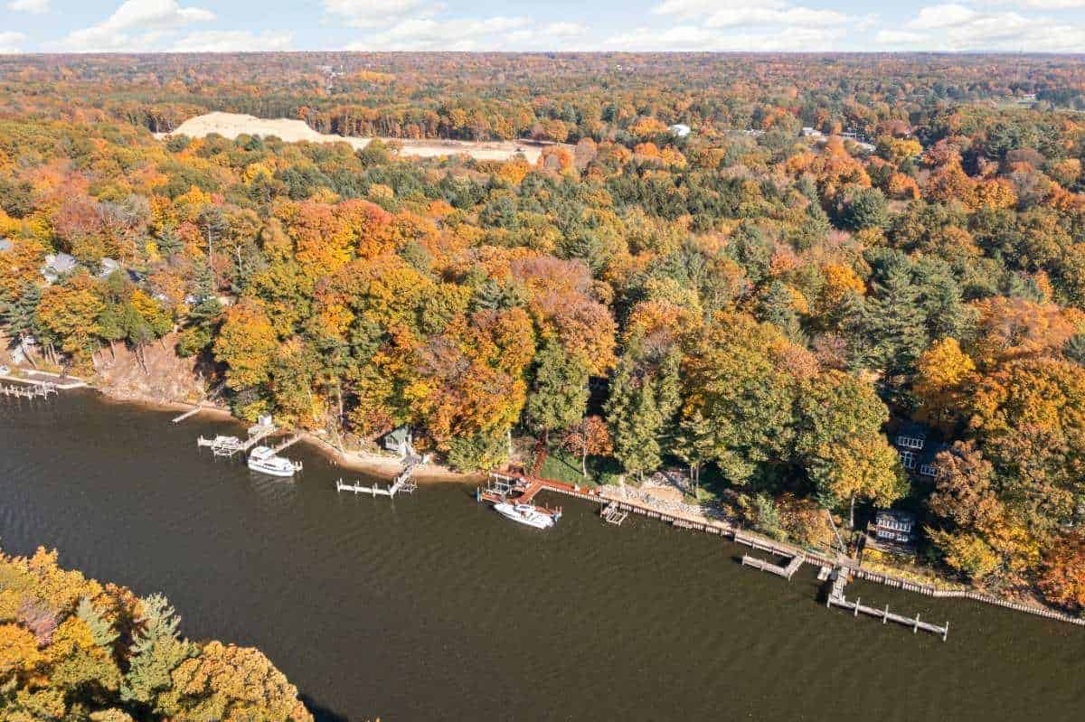 3470 Riverside Drive Saugatuck MI