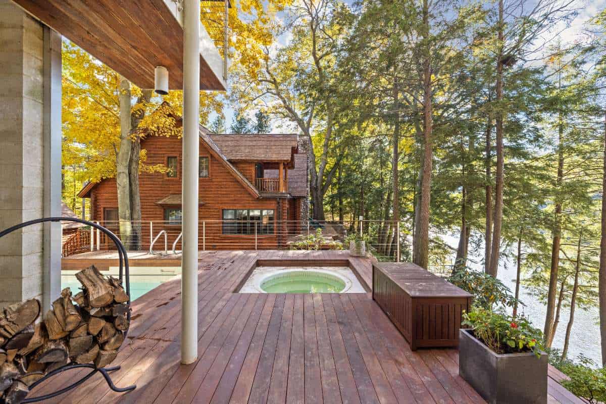 3470 Riverside Drive Saugatuck MI