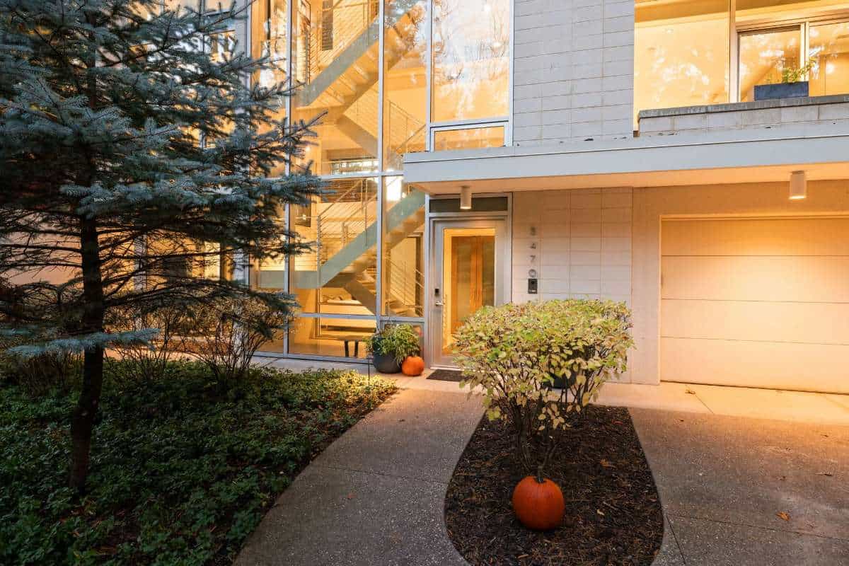 3470 Riverside Drive Saugatuck MI