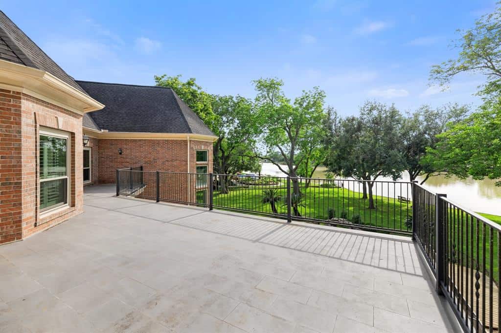 1217 N Horseshoe Drive Sugar Land TX 77478