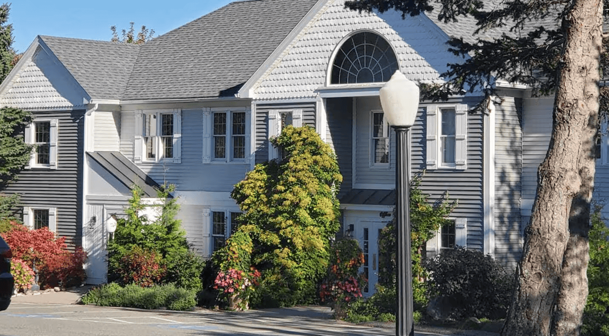 886 Commercial Street Rockport ME 04856