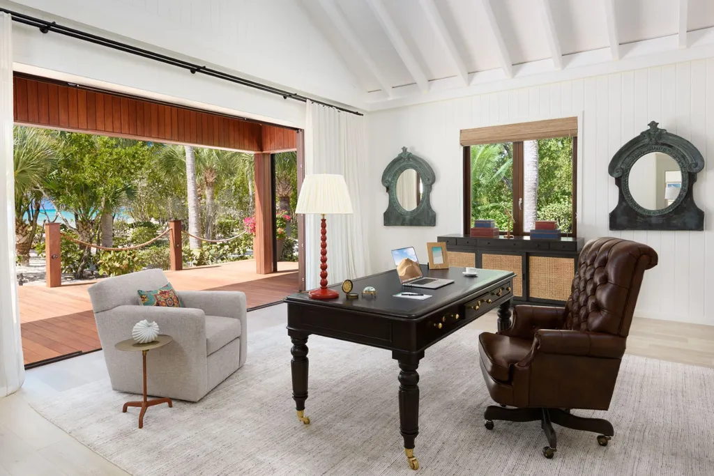 Parrot Cay TC