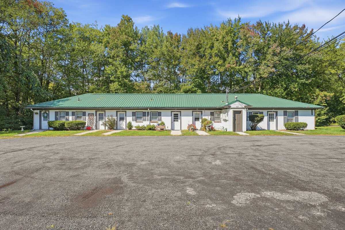 South Deerfield MA, 217 N Main Street