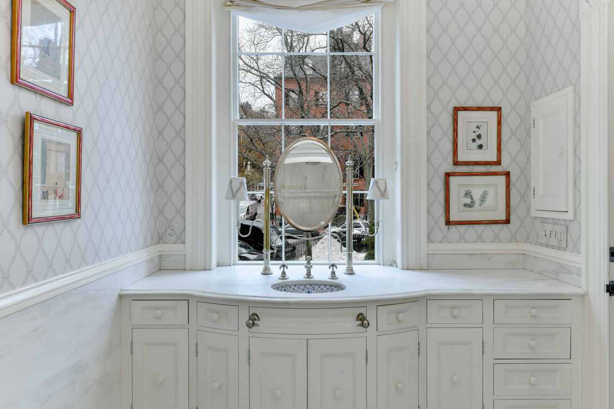 20 Louisburg Square, Boston, MA 02108