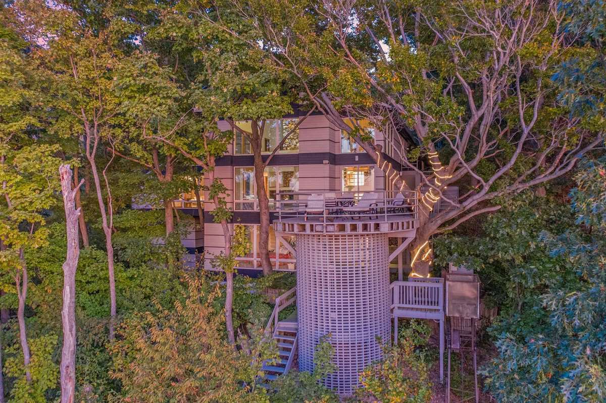 Covert MI, 41564 Wilderness Dunes Lane